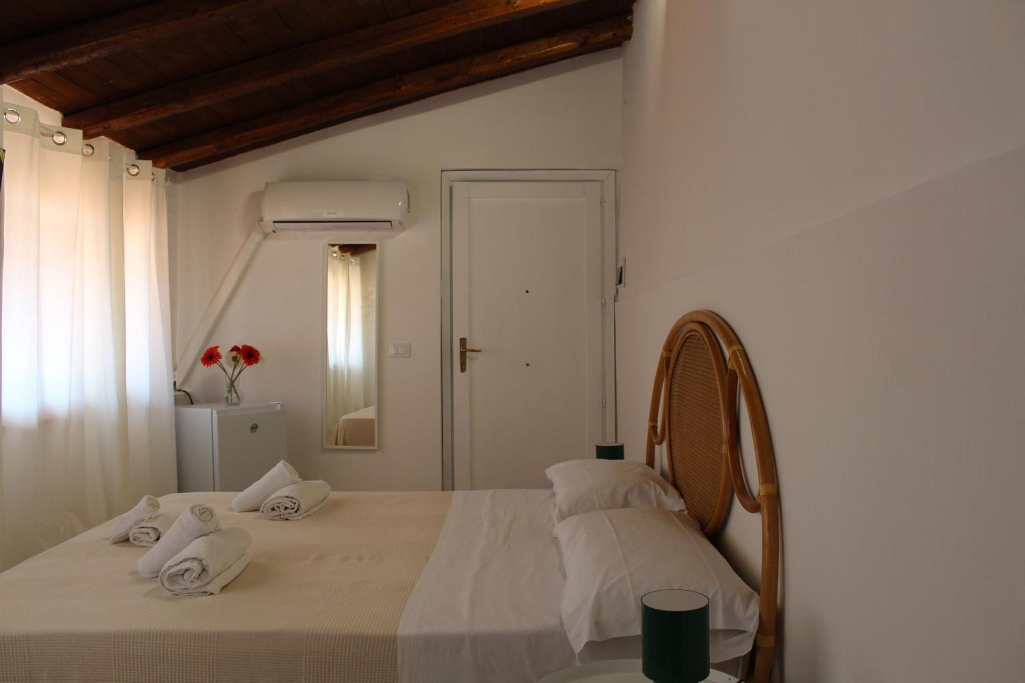 Terrasini 2000 Home Holidays Екстер'єр фото