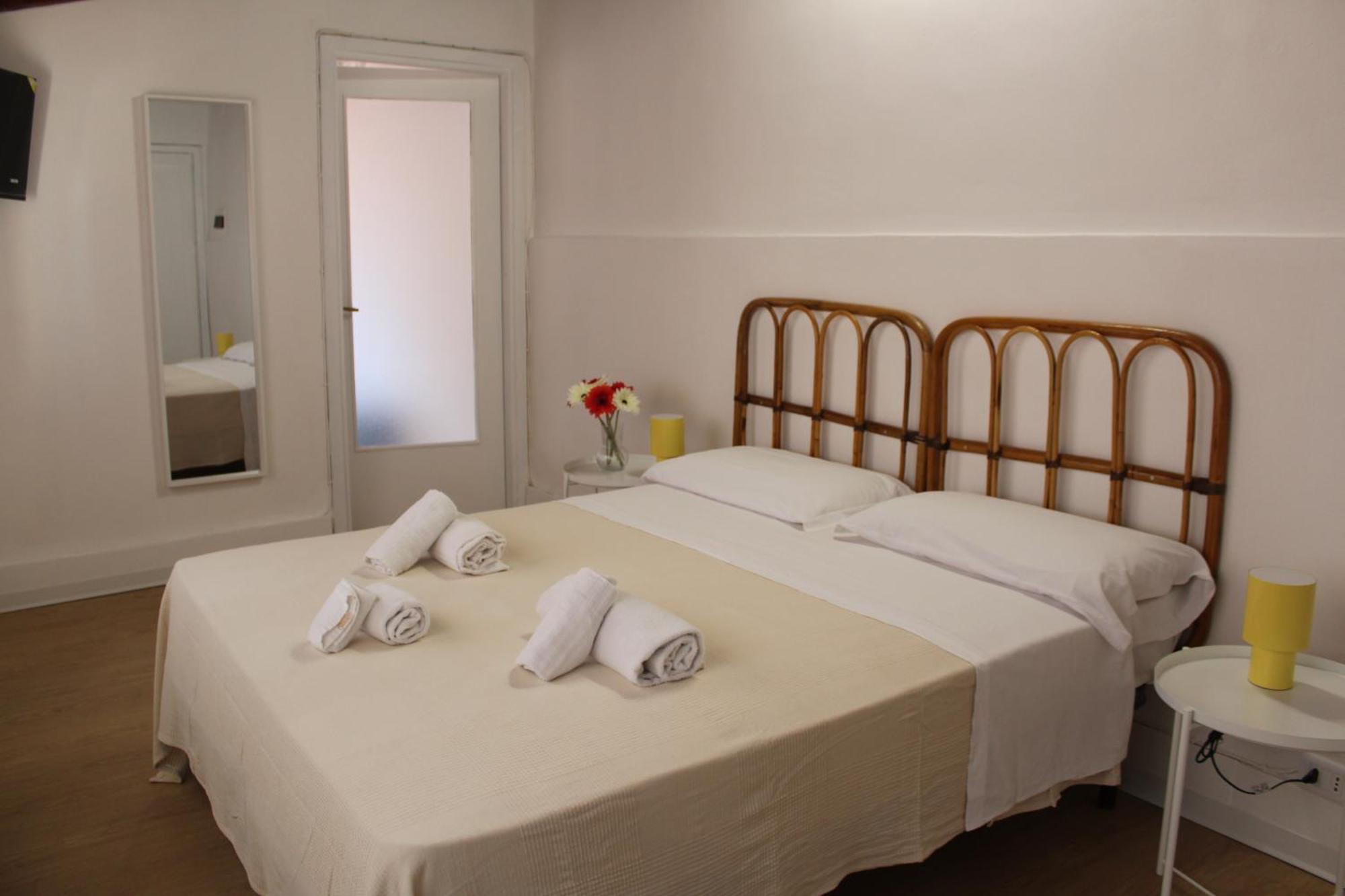 Terrasini 2000 Home Holidays Екстер'єр фото